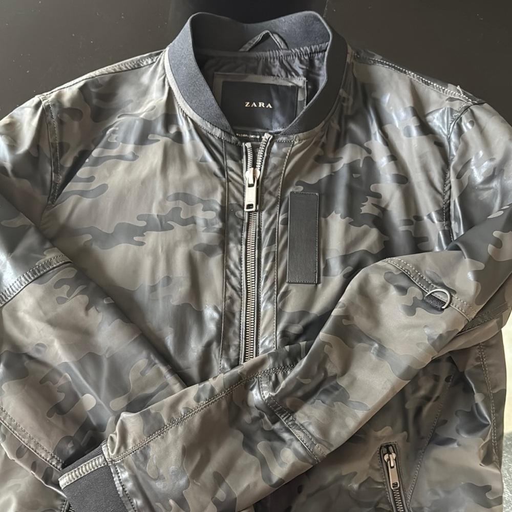 Zara Men's Camouflage Bomber Jacket